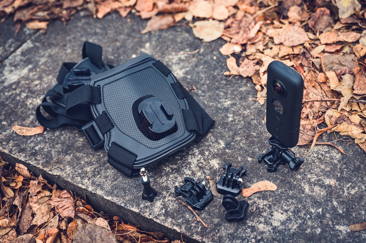 Zestaw akcesoriów montażowych na psa Insta360 Pet Bundle